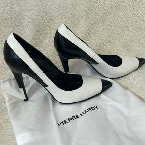 Stunning Pierre Hardy stiletto in black and white, size 39